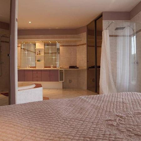 Elegante Villa De 180M3 Avec La Superbe Vue Connaux المظهر الخارجي الصورة