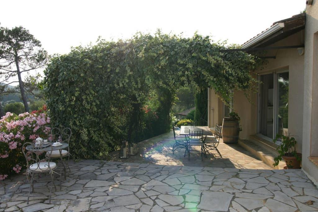Elegante Villa De 180M3 Avec La Superbe Vue Connaux المظهر الخارجي الصورة